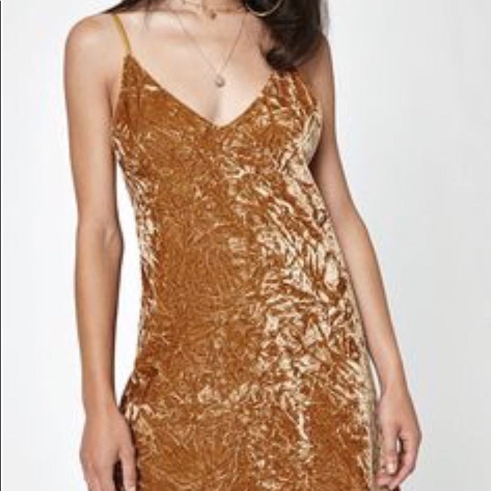 Lucca Couture
Stella Crushed Velvet Dress